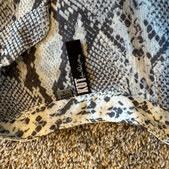 Kut from the cloth snake skin patter button up blouse - Picture 4 of 4